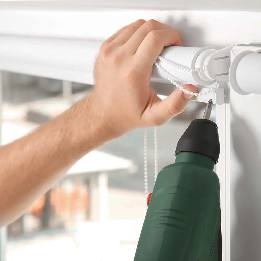 roller blinds Installation in uae