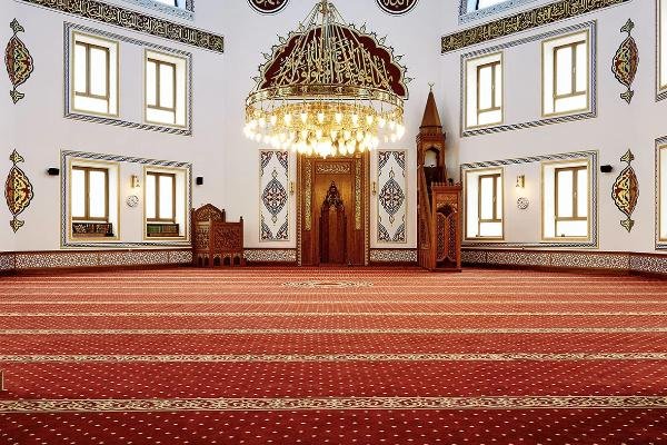 Mosque Carpets in Dubai