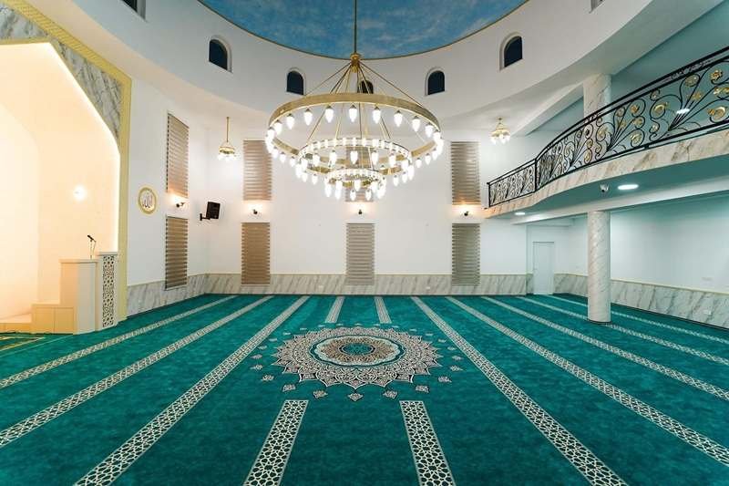 luxury mosque carpets in prayer hall