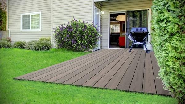 Home outdoor deck flooring